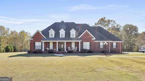 395 W Mcintosh Rd, Brooks, GA 30205