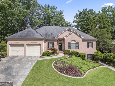 569 Fairway Dr, Woodstock, GA 30189