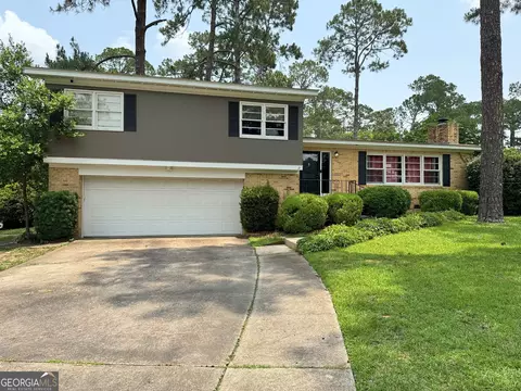 1657 Maryland Dr, Albany, GA 31707