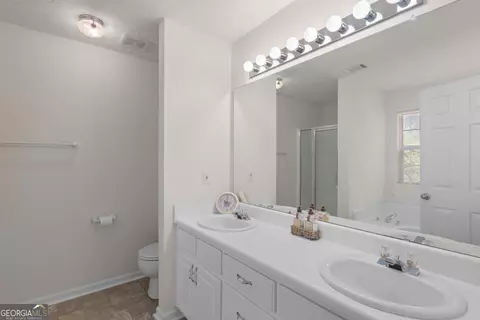 Bath - 225 Chinns Way, Hampton, GA 30228 photo 1 of 2