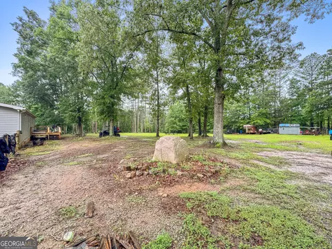 Exterior - 109 Mann Rd, Barnesville, GA 30204 photo 3 of 4