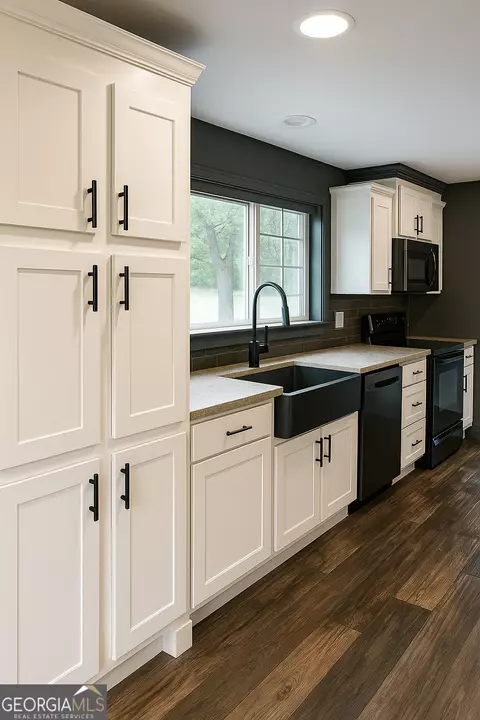 Kitchen - 109 Mann Rd, Barnesville, GA 30204 photo 1 of 3