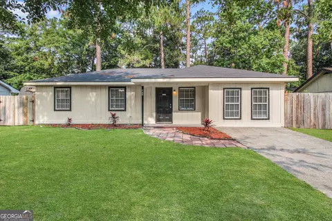 905 Greenbriar Rd, Hinesville, GA 31313