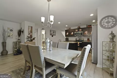 Dining - 33 Easy St, Guyton, GA 31312 photo 2 of 2