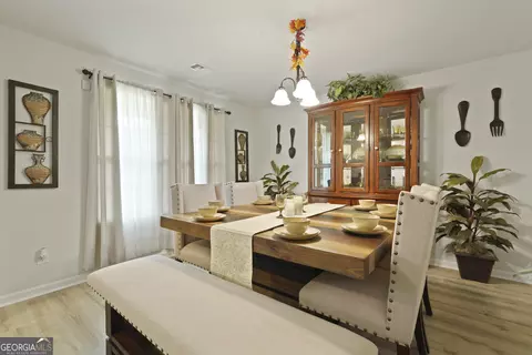 Dining - 33 Easy St, Guyton, GA 31312 photo 1 of 2