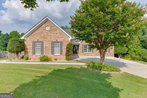 4690 Martins Crossing West Dr, Flowery Branch, GA 30542