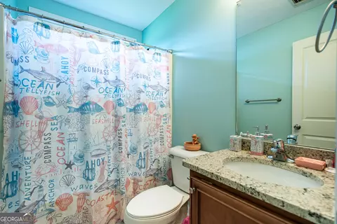 Bath - 125 Edgemont Ct, Lagrange, GA 30240 photo 3 of 4