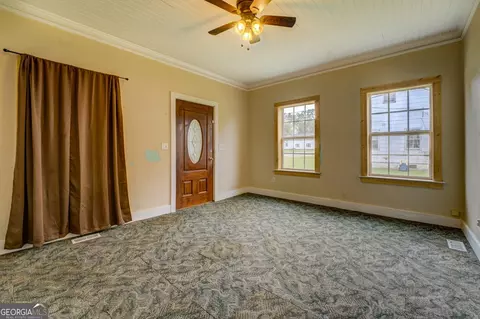 Living - 6 Mill St, Jackson, GA 30233 photo 1 of 6