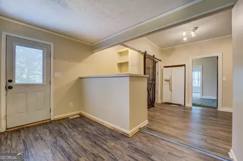 Entry Way - 6 Mill St, Jackson, GA 30233 photo 3 of 5
