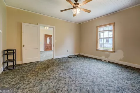 Living - 6 Mill St, Jackson, GA 30233 photo 3 of 6