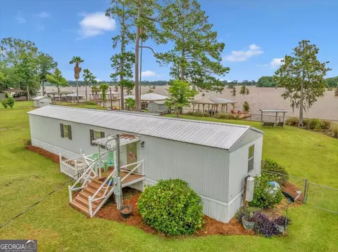 116 Entrekin Rd, Cobb, GA 31735
