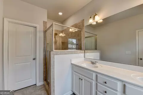 Bath - 3360 Pickens St, Duluth, GA 30096 photo 3 of 7