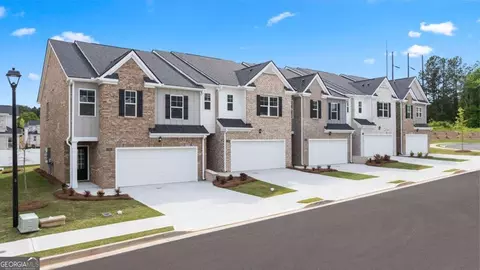 1309 Aura Ln, Lawrenceville, GA 30045