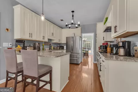 Kitchen - 140 Laurel Lake Rd, Tyrone, GA 30290 photo 3 of 6