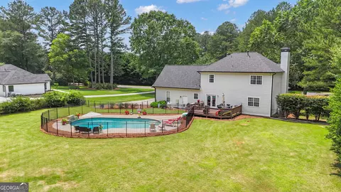Exterior - 140 Laurel Lake Rd, Tyrone, GA 30290 photo 10 of 10