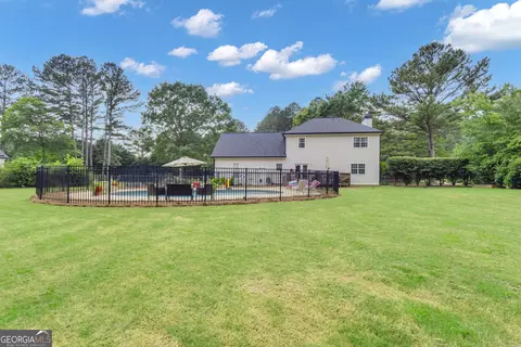 Exterior - 140 Laurel Lake Rd, Tyrone, GA 30290 photo 9 of 10