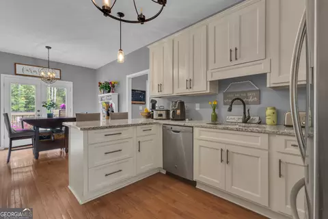 Kitchen - 140 Laurel Lake Rd, Tyrone, GA 30290 photo 5 of 6