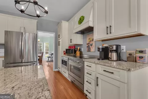 Kitchen - 140 Laurel Lake Rd, Tyrone, GA 30290 photo 1 of 6