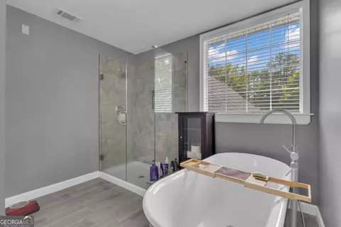 Bath - 140 Laurel Lake Rd, Tyrone, GA 30290 photo 5 of 6