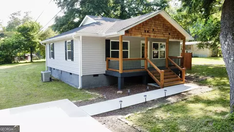 33 Charlie St, Summerville, GA 30747