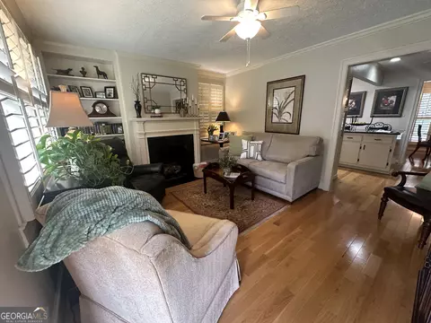 Living - 603 Edmondson Ave, Lagrange, GA 30240 photo 1 of 2