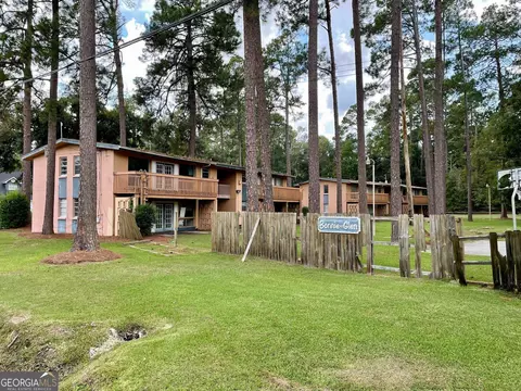 510 S College St, Statesboro, GA 30458