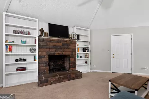 Living - 87 Jandale Dr, Lagrange, GA 30241 photo 2 of 4