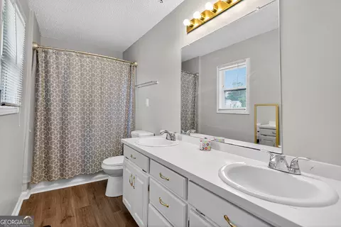 Bath - 87 Jandale Dr, Lagrange, GA 30241 photo 1 of 2