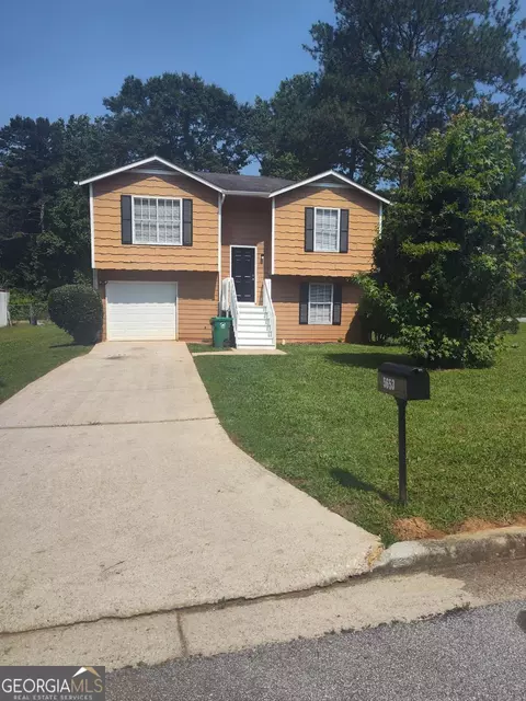 5653 Bradley Cir, Lithonia, GA 30038