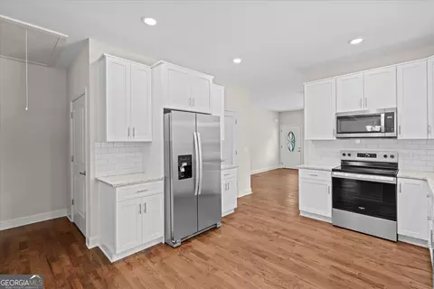 Kitchen - 55 Etheridge Rd, Temple, GA 30179 photo 4 of 4