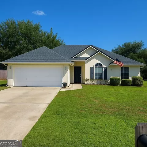200 Lake Forest Dr S, Kingsland, GA 31548