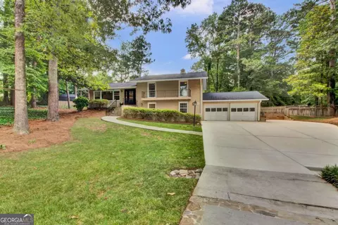 4794 Glenbonnie Ct, Dunwoody, GA 30360