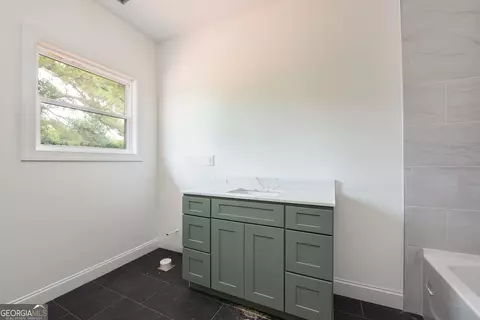 Bath - 45 Ryan Rd, Athens, GA 30607 photo 3 of 3