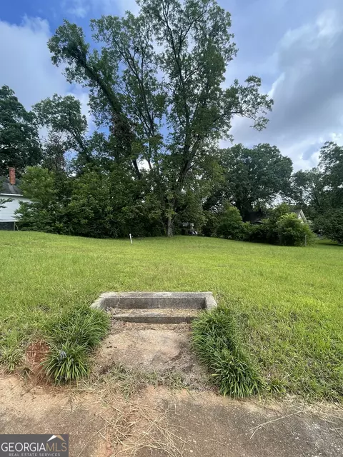 122 East Ave, Thomaston, GA 30286