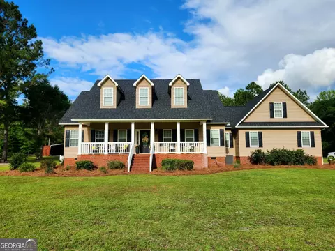 657 Halls Bridge Rd, Swainsboro, GA 30401