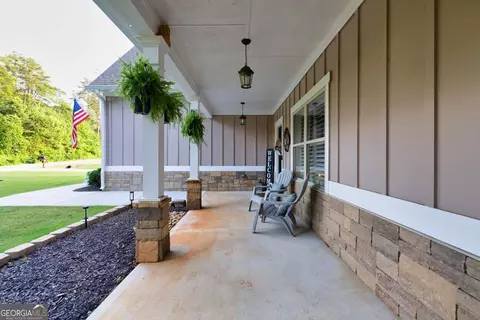 Exterior - 2980 Beards Rd, Buford, GA 30518 photo 6 of 14