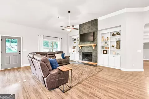 Living - 2980 Beards Rd, Buford, GA 30518 photo 1 of 2