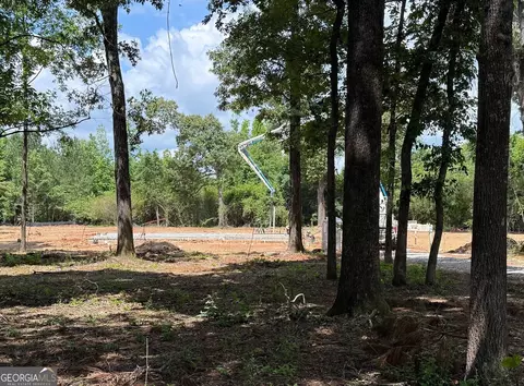 1532 The Rock Rd, Thomaston, GA 30286