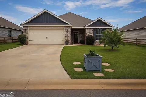 93 Santangelo Ct, Warner Robins, GA 31093