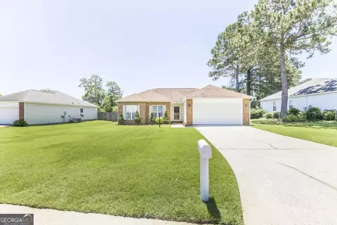 113 Castle Pines Dr, Bonaire, GA 31005