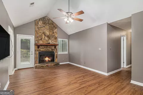 Living - 113 Caldwell Dr, Hampton, GA 30228 photo 1 of 2