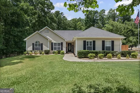 105 Paces Landing Trl, Newnan, GA 30263