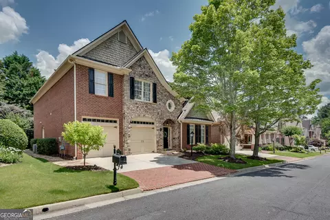 255 Wembley Cir, Atlanta, GA 30328