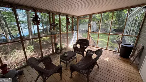 543 Lakeshore Dr, Jackson, GA 30233 photo 4