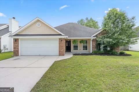 210 Pebblestone Dr, Bloomingdale, GA 31302