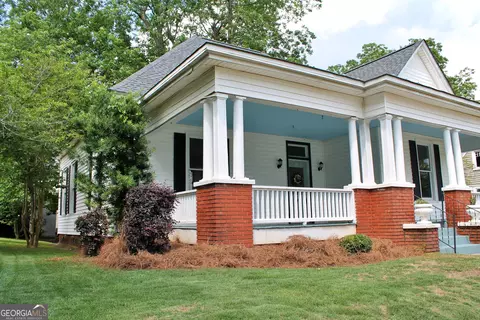 Exterior - 120 Holmes St, Barnesville, GA 30204 photo 2 of 3