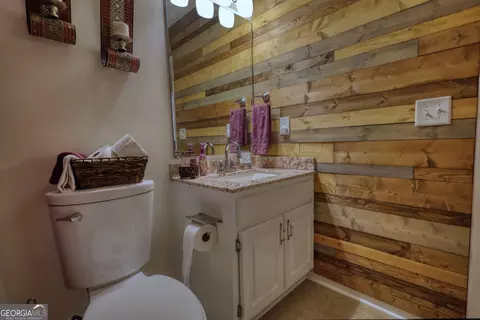 Bath - 55 Ashton Pl, Covington, GA 30016 photo 2 of 7
