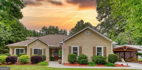 Exterior - 55 Ashton Pl, Covington, GA 30016 photo 2 of 34