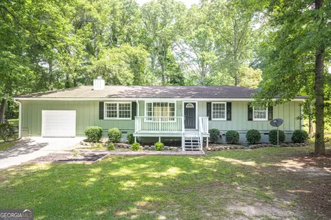 879 Rock Oak Ln, Lawrenceville, GA 30046