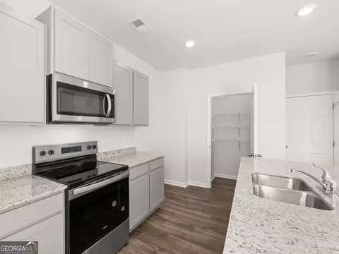 8223 Coldstream Dr, Fairburn, GA 30213 photo 7